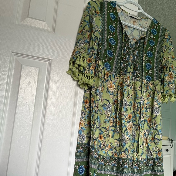 Dress - Picture 2 of 5